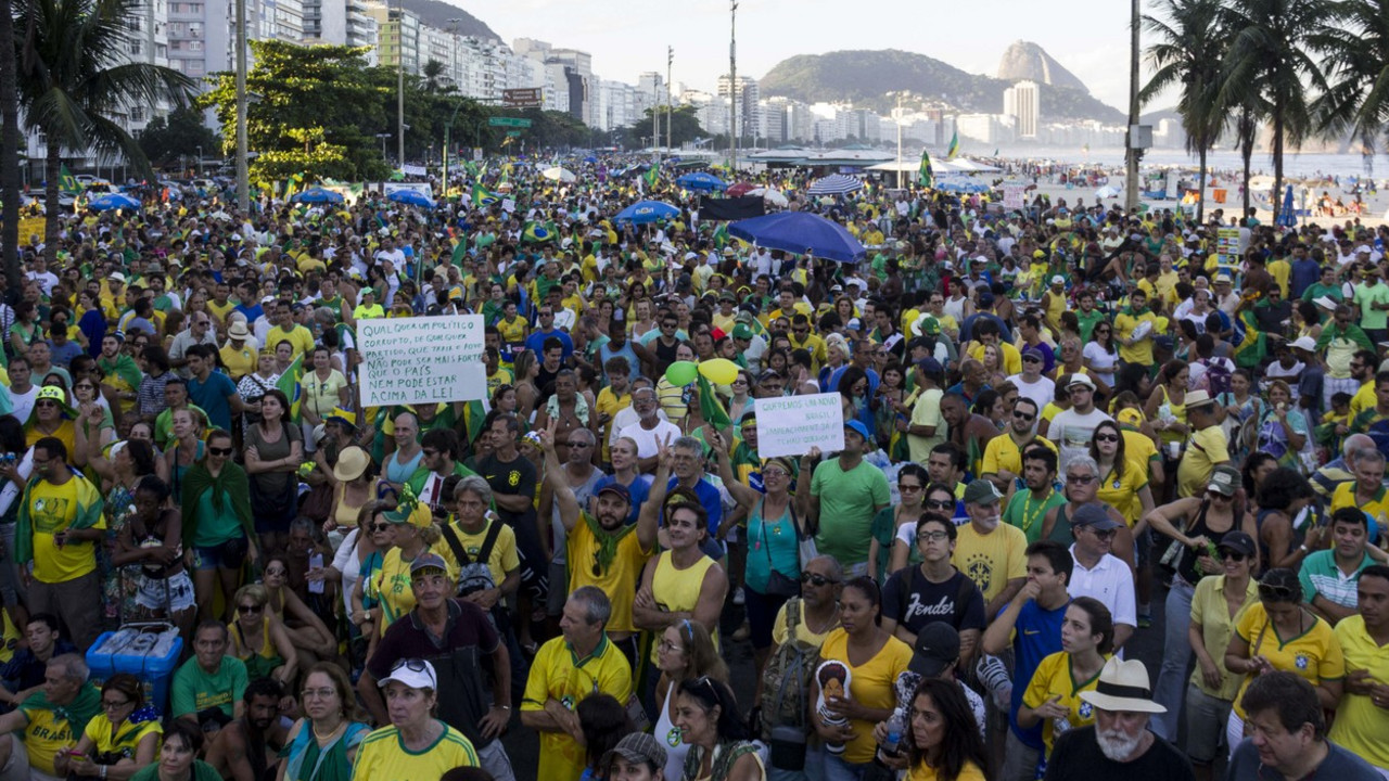 Protest protiv Dilme Rusef u Brazilu