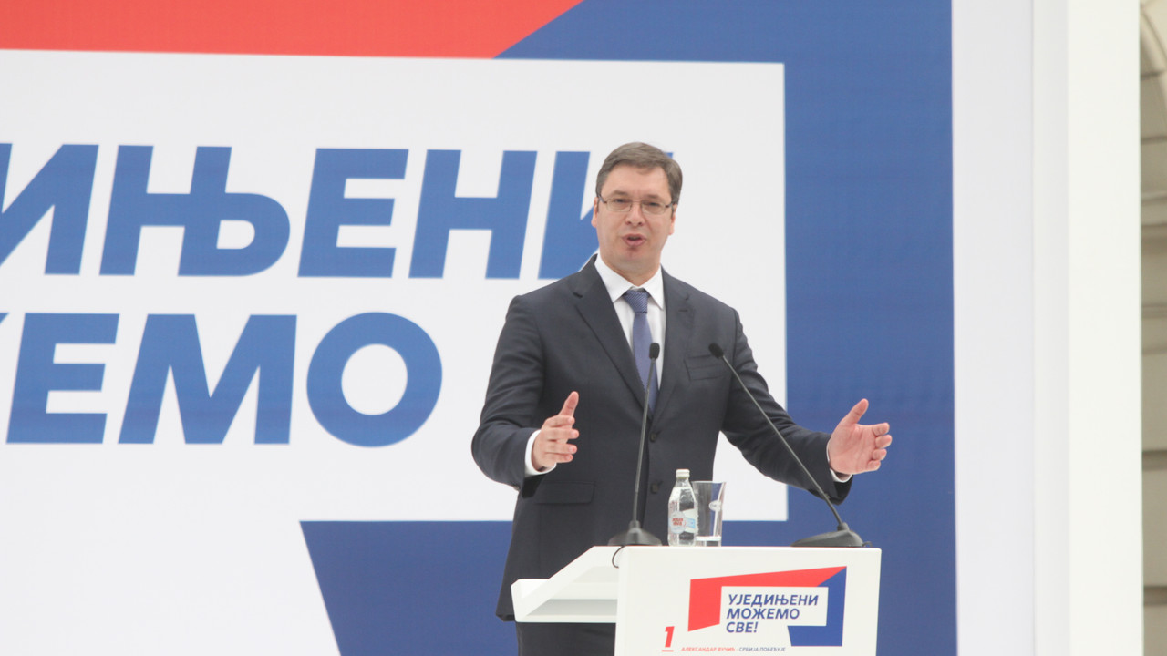 Aleksandar Vučić na mitingu SNS u Novom Sadu