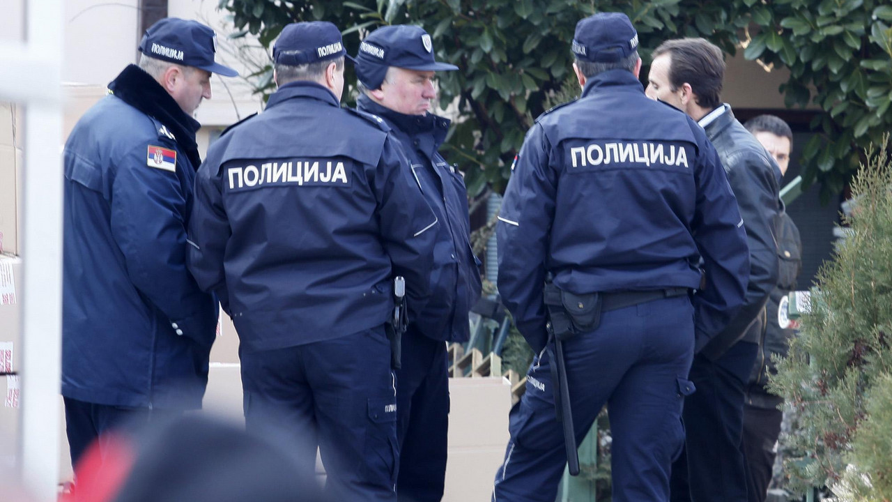 policija