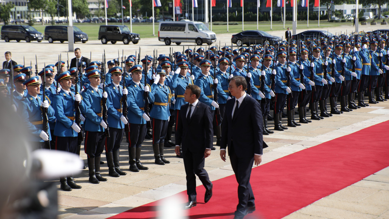 aleksandar-vucic,-emanuel-makron