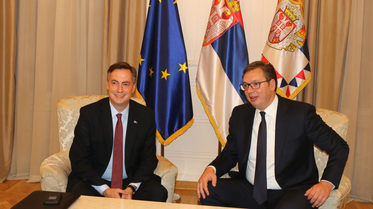 Dejvid-Mekalister,-Aleksandar-Vucic