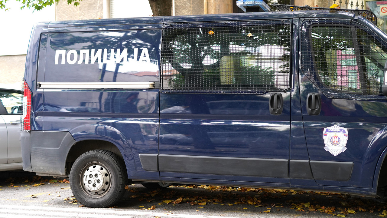 policija