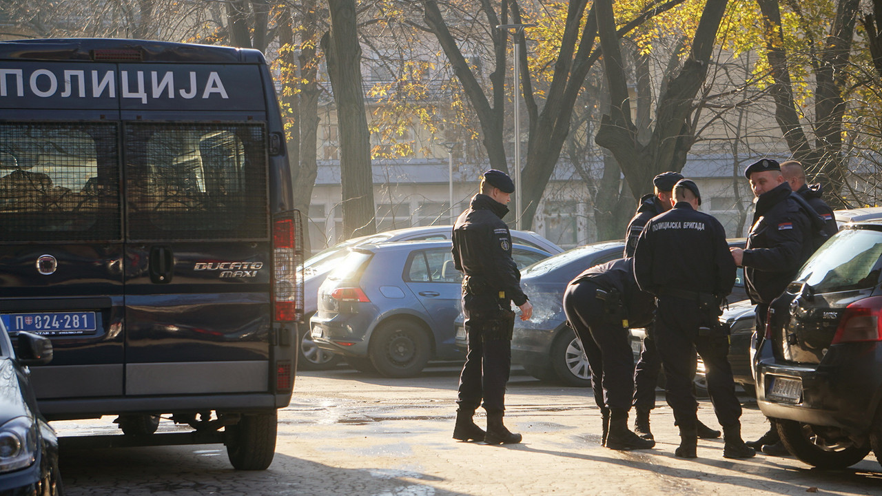 Policija