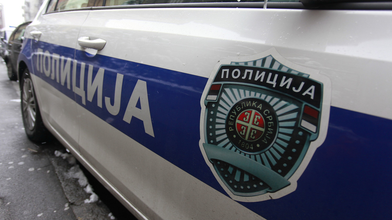 policija