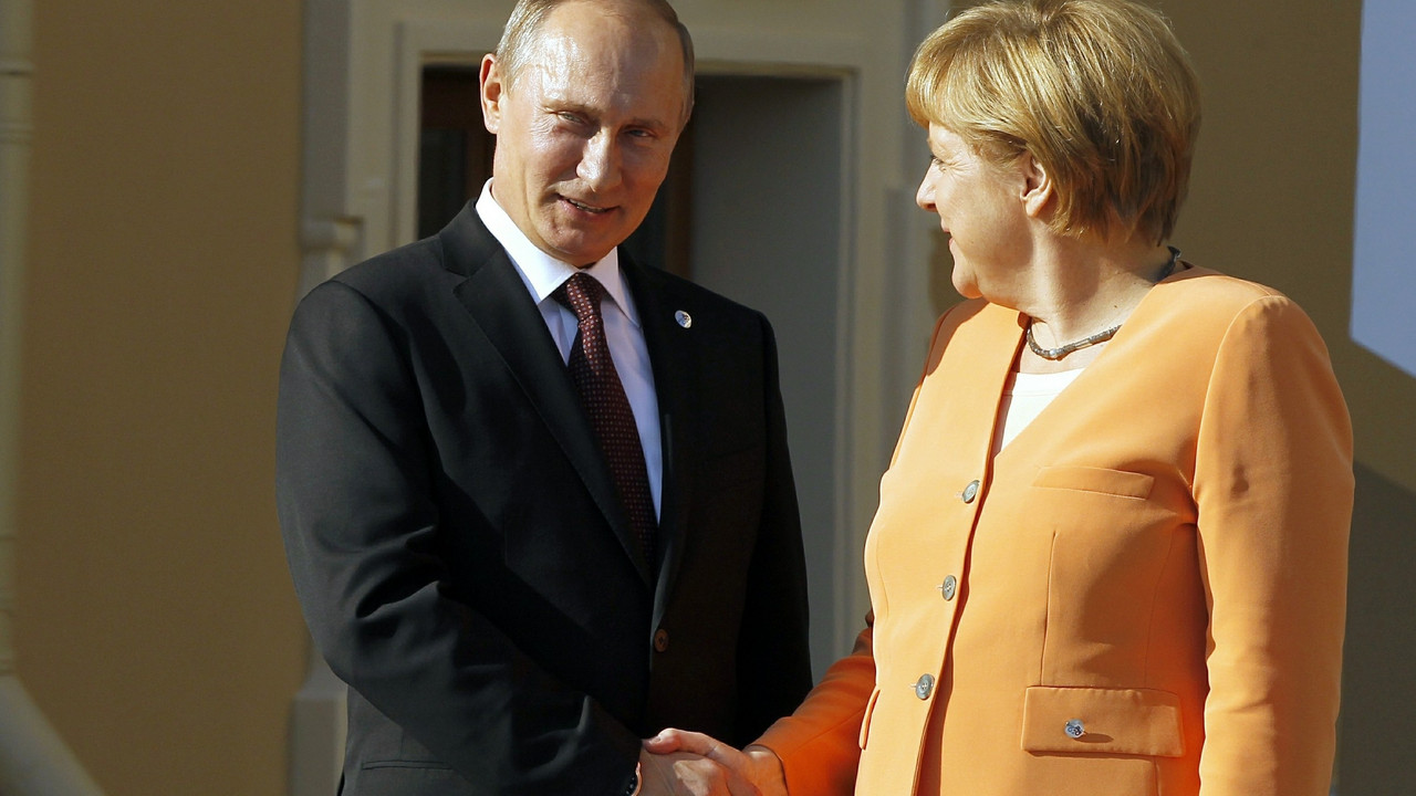 Vladimir Putin i Angela Merkel