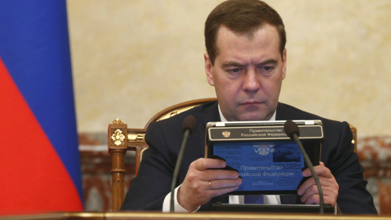 Dmitrij Medvedev, Ukrajina, Fejsbuk