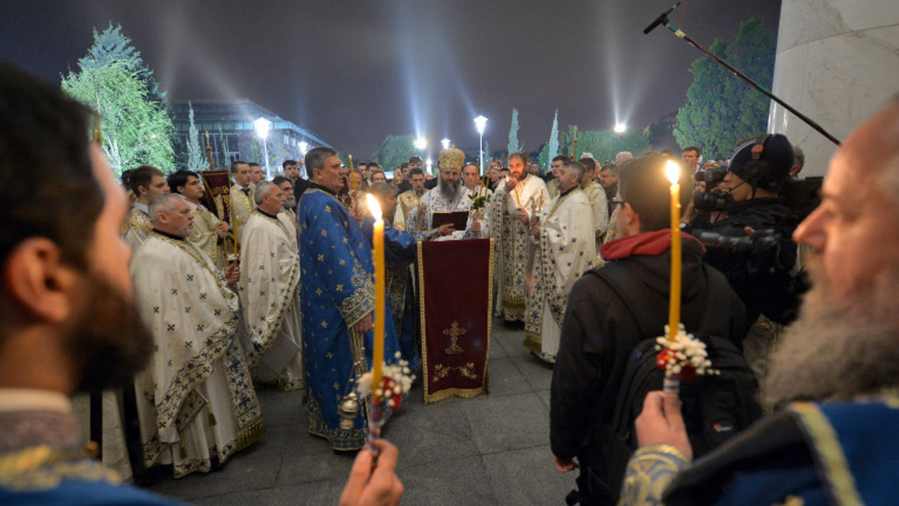Ponoćna liturgija u Hramu Svetog Save