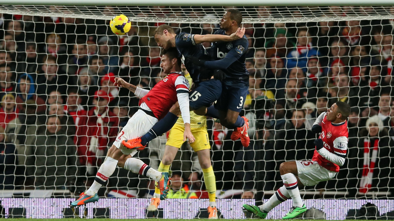 Evra i Vidić u meču Arsenal Mančester Junajted
