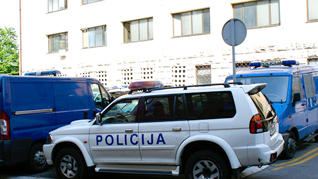 Policijski automobil