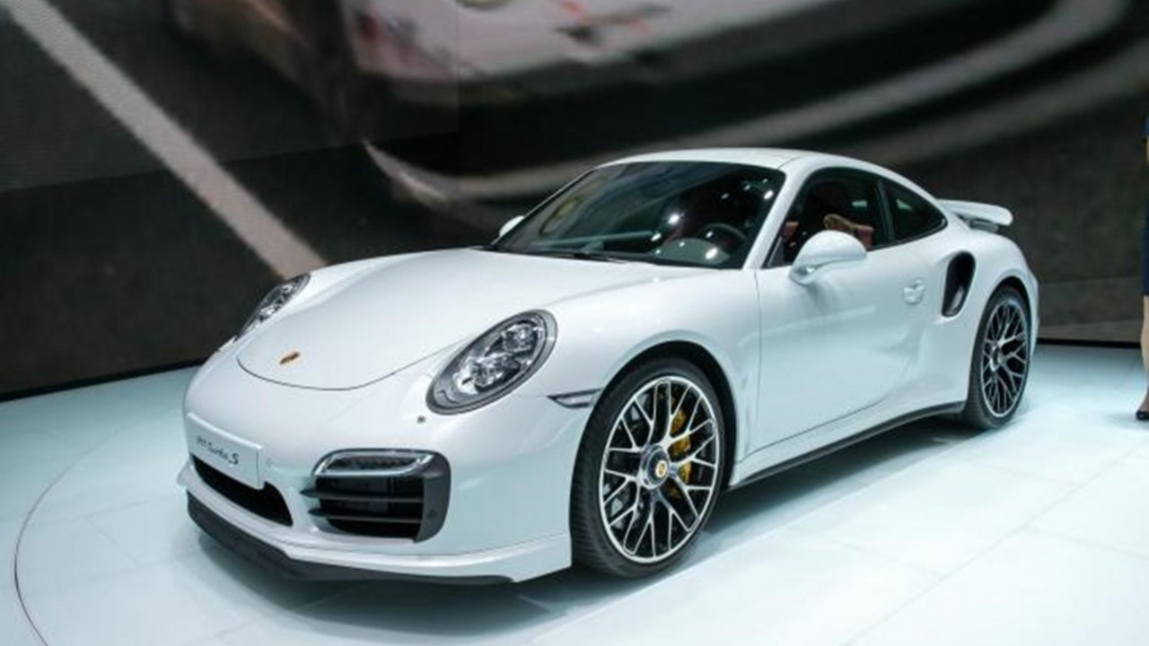 Beli Porsche 911 Turbo