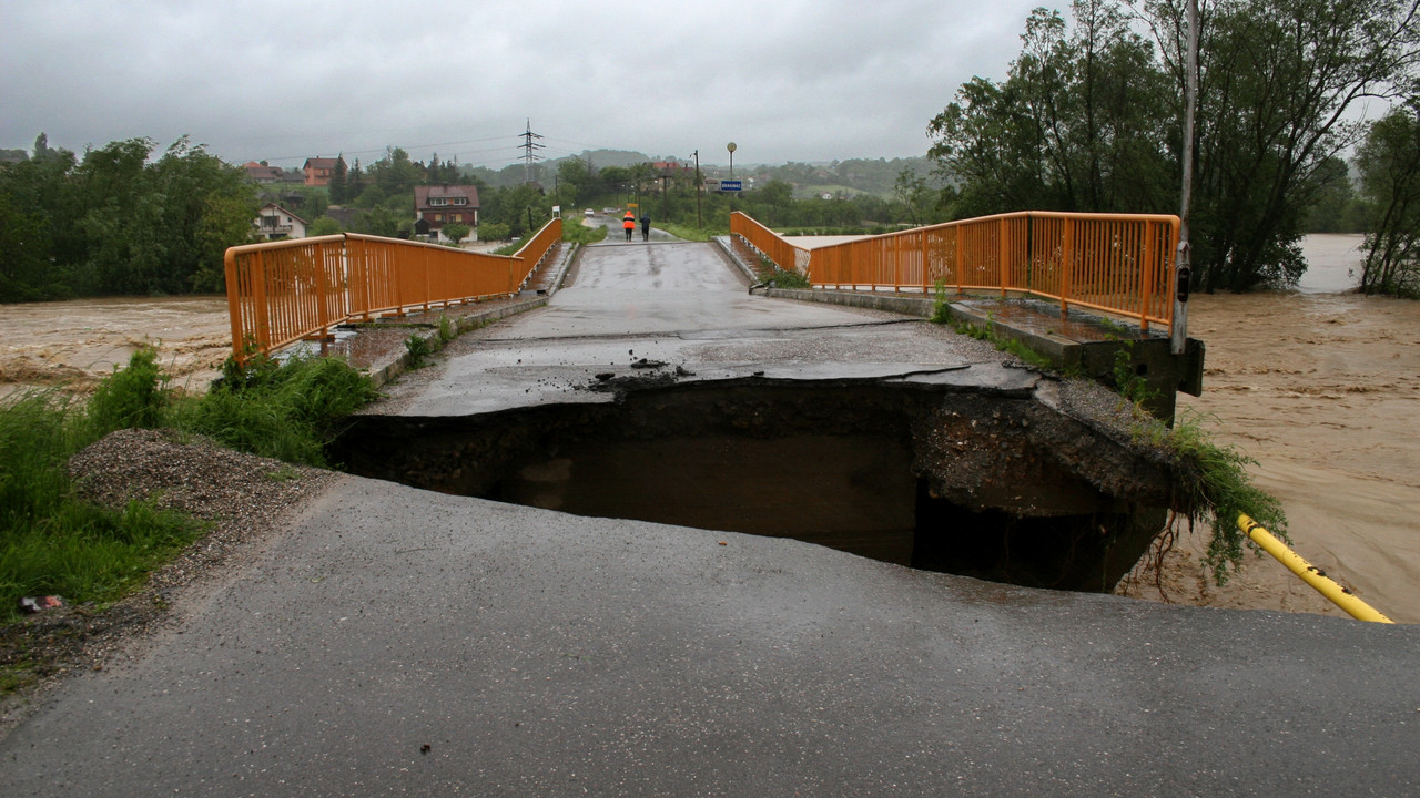 Poplave u Srbiji zaustavile sportska trakmičenja