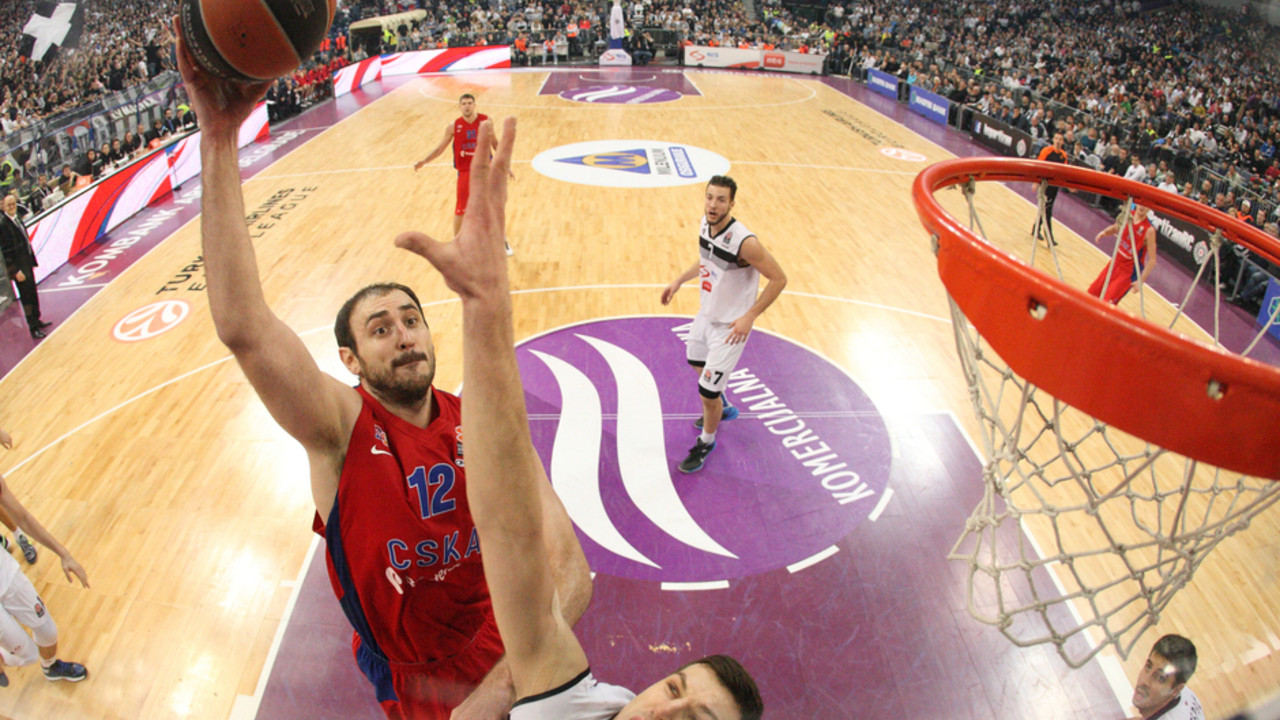 Centar CSKA Nenad Krstić