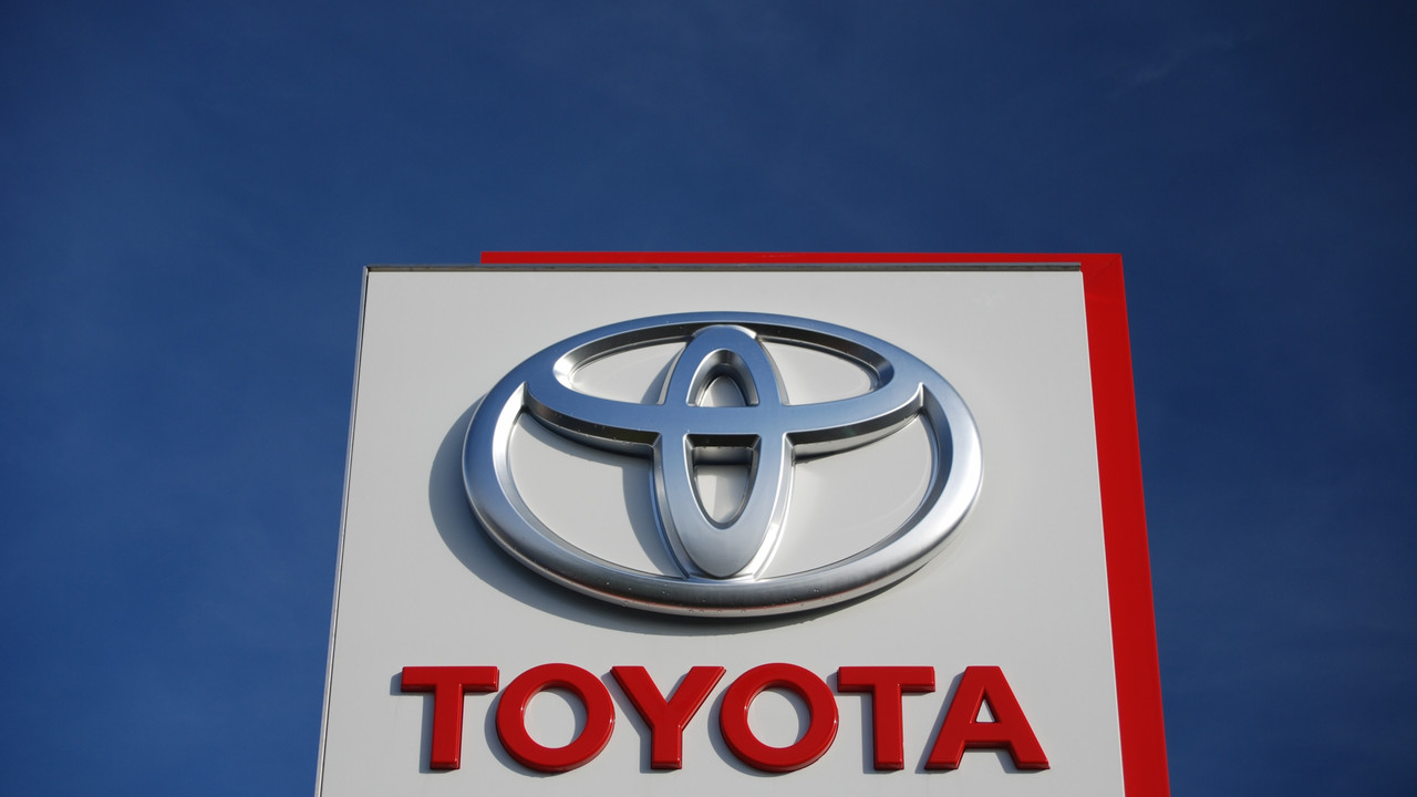 toyota logo