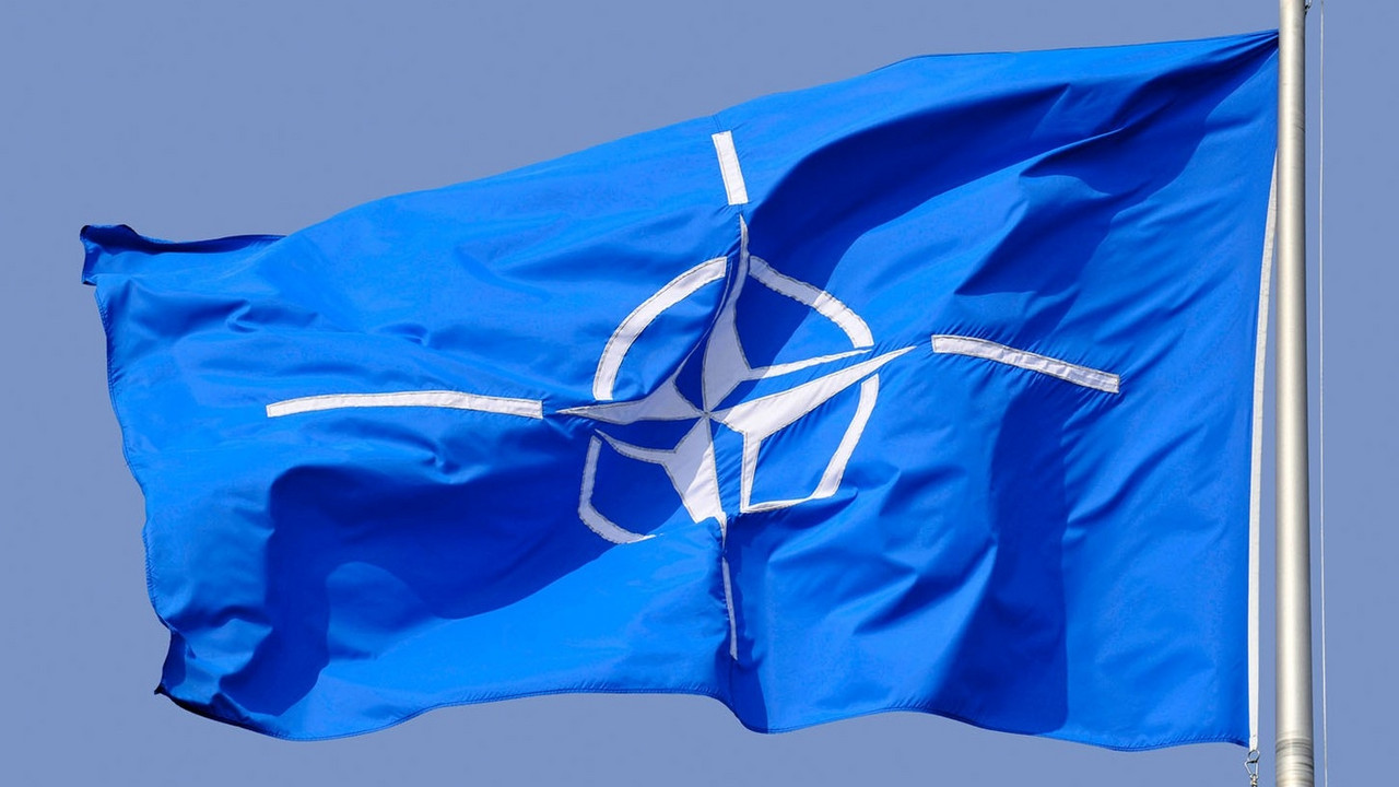 NATO zastava