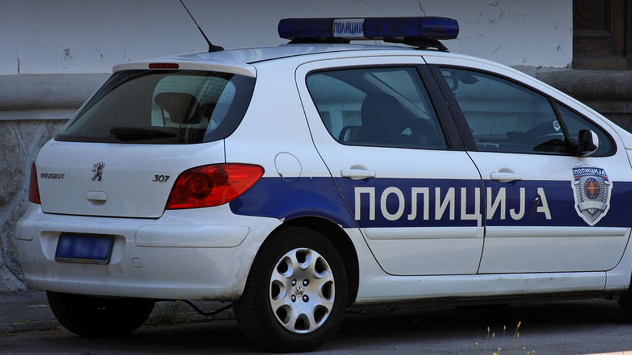 policija