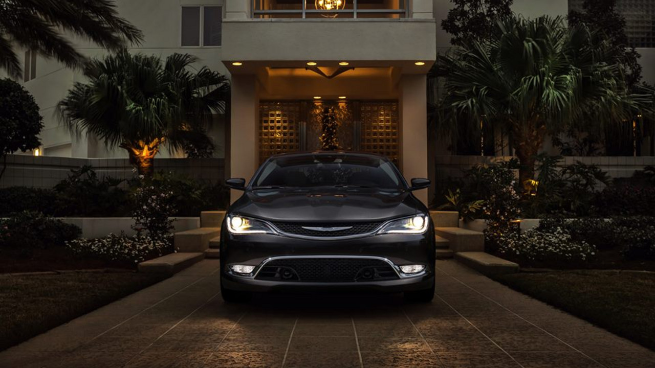 Chrysler 200