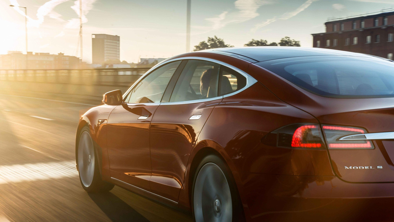 Tesla S