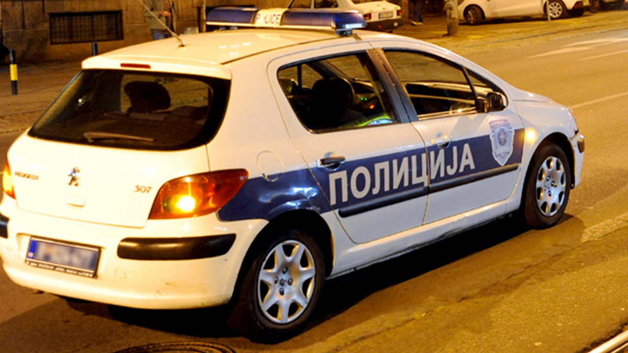 Policijsko auto