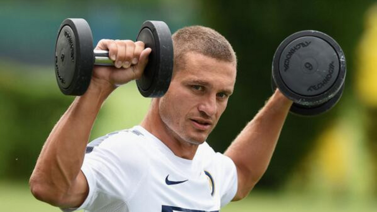 Nemanja Vidić