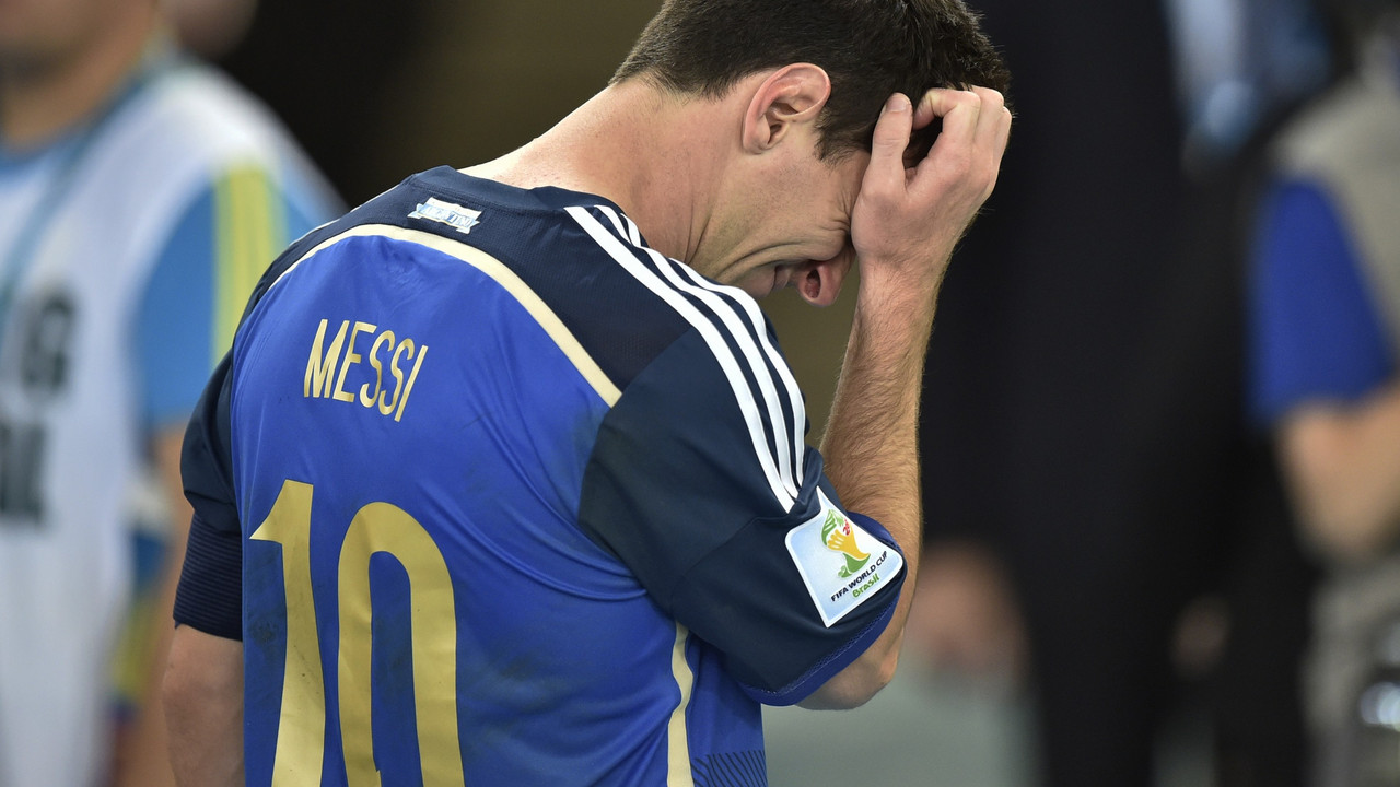 Lionel Mesi utučen posle poraza Argentine od Nemačke u finalu SP u Brazilu