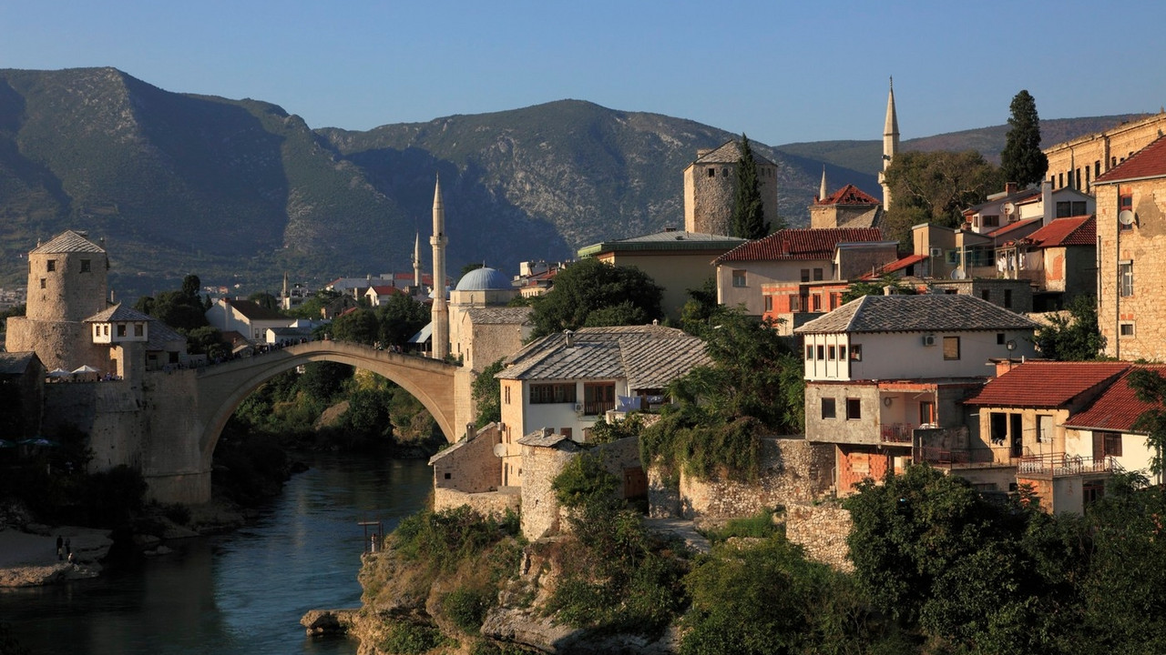 Američki turista skočio s mosta