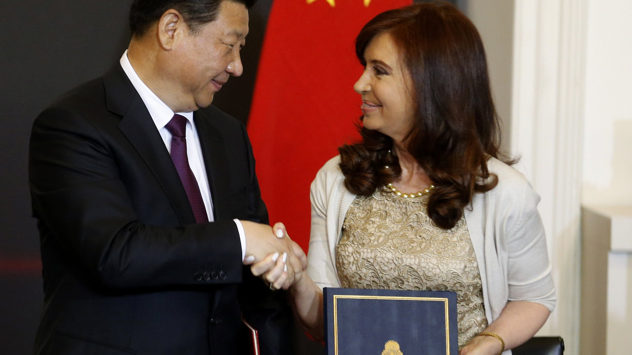 Si Điping, Kristina Fernandez