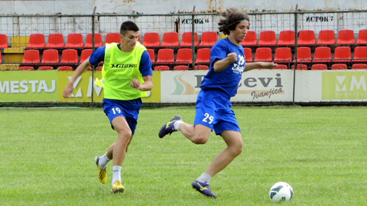 Mladen Mićanović, FK Javor