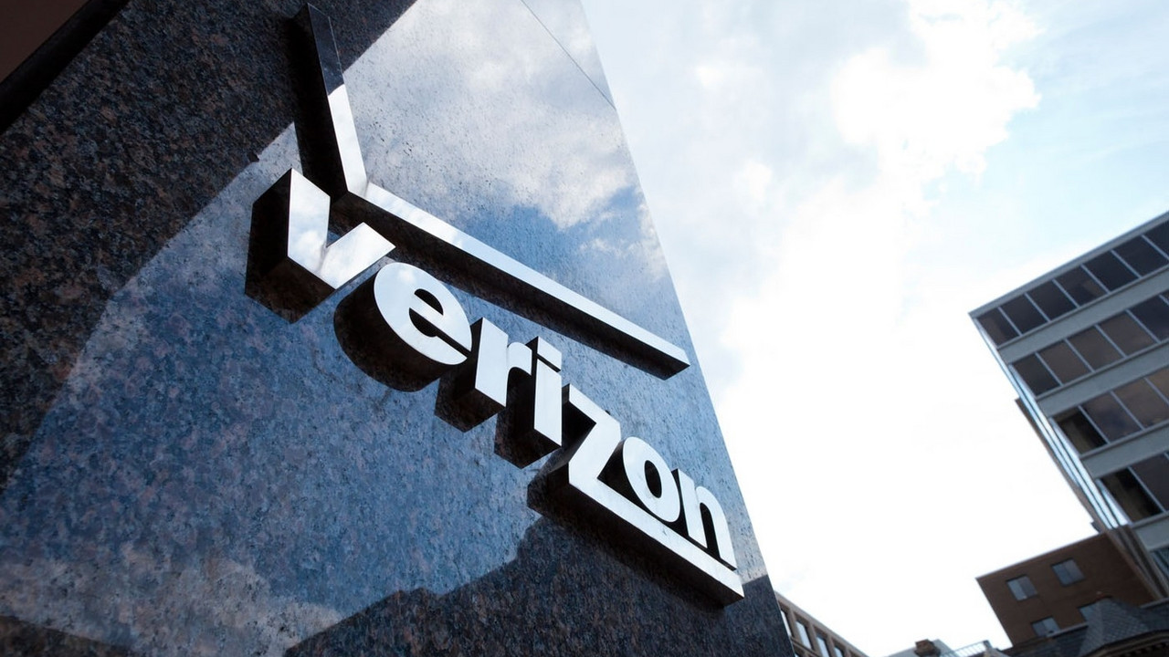 Verizon Logo
