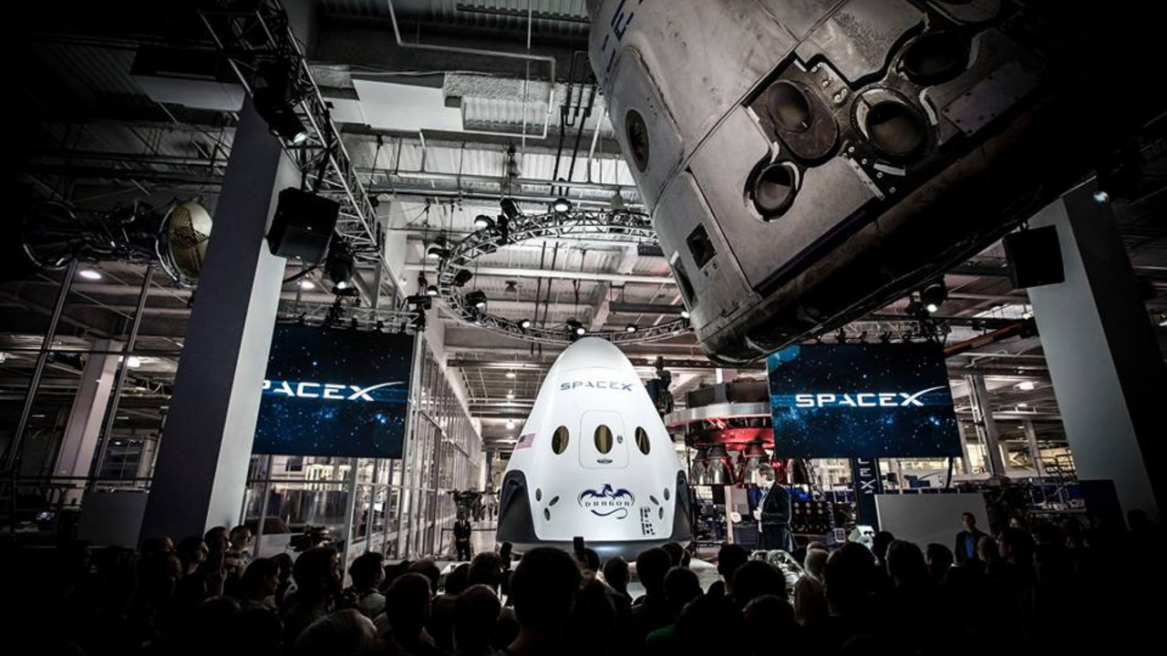 Dragon V2, izum SpaceX kompanije Elona Maska