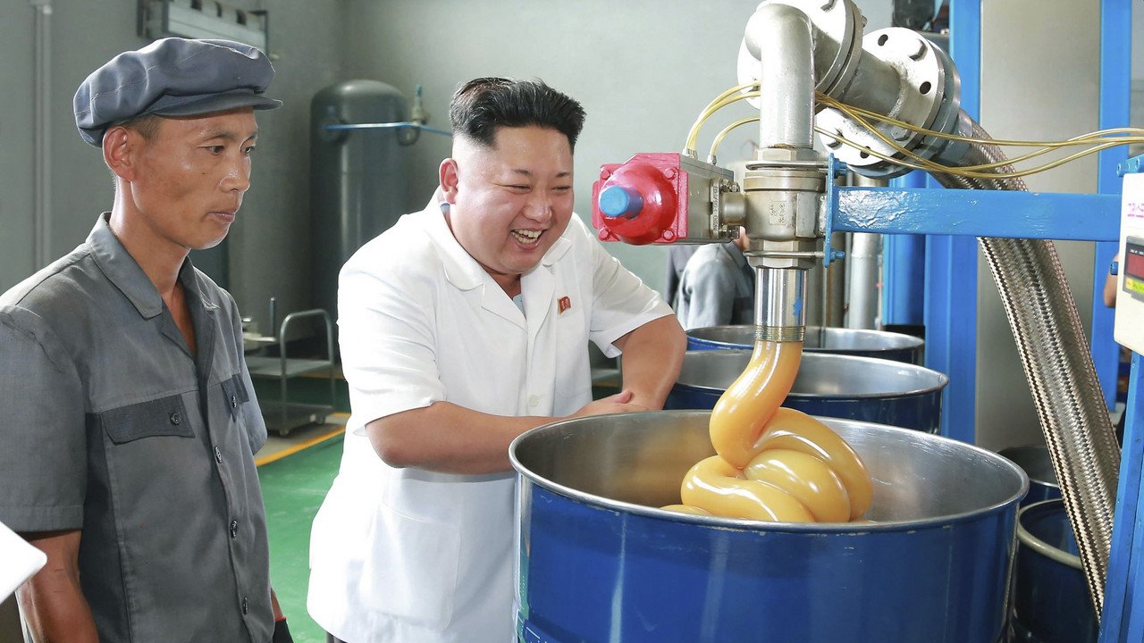 Kim Džong Un u fabrici lubrikanata