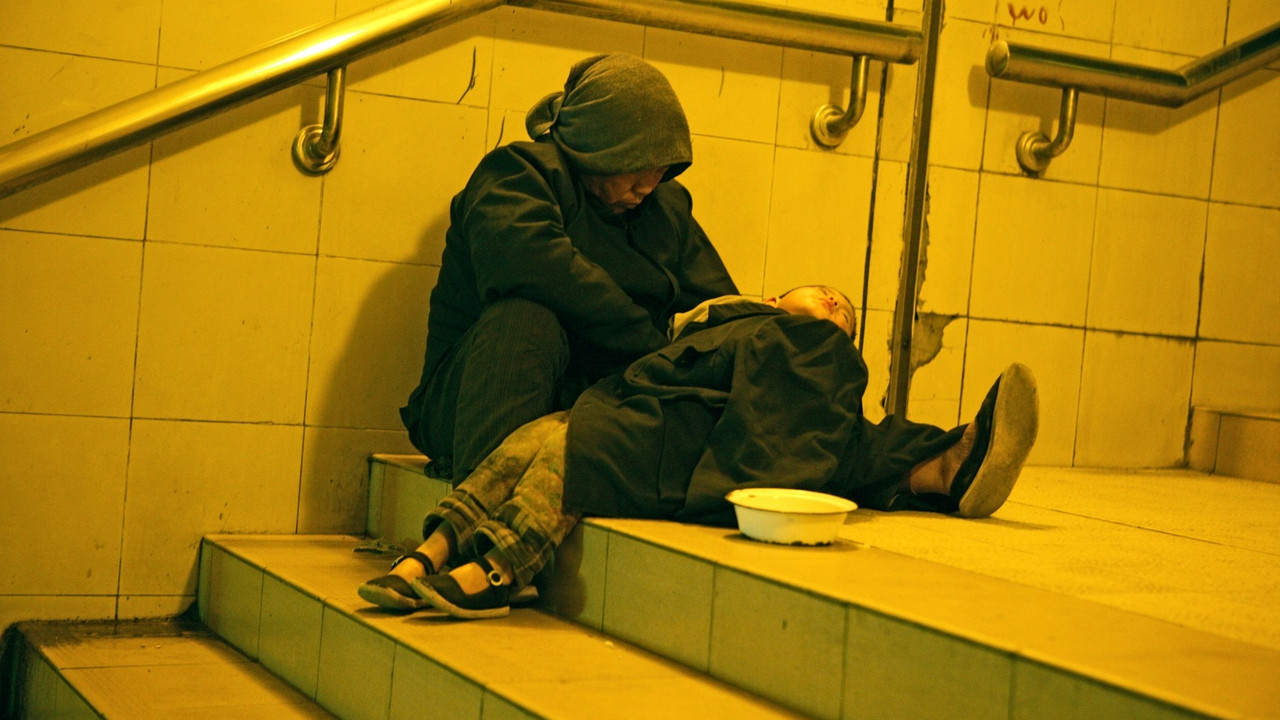 prosjak u holu metroa