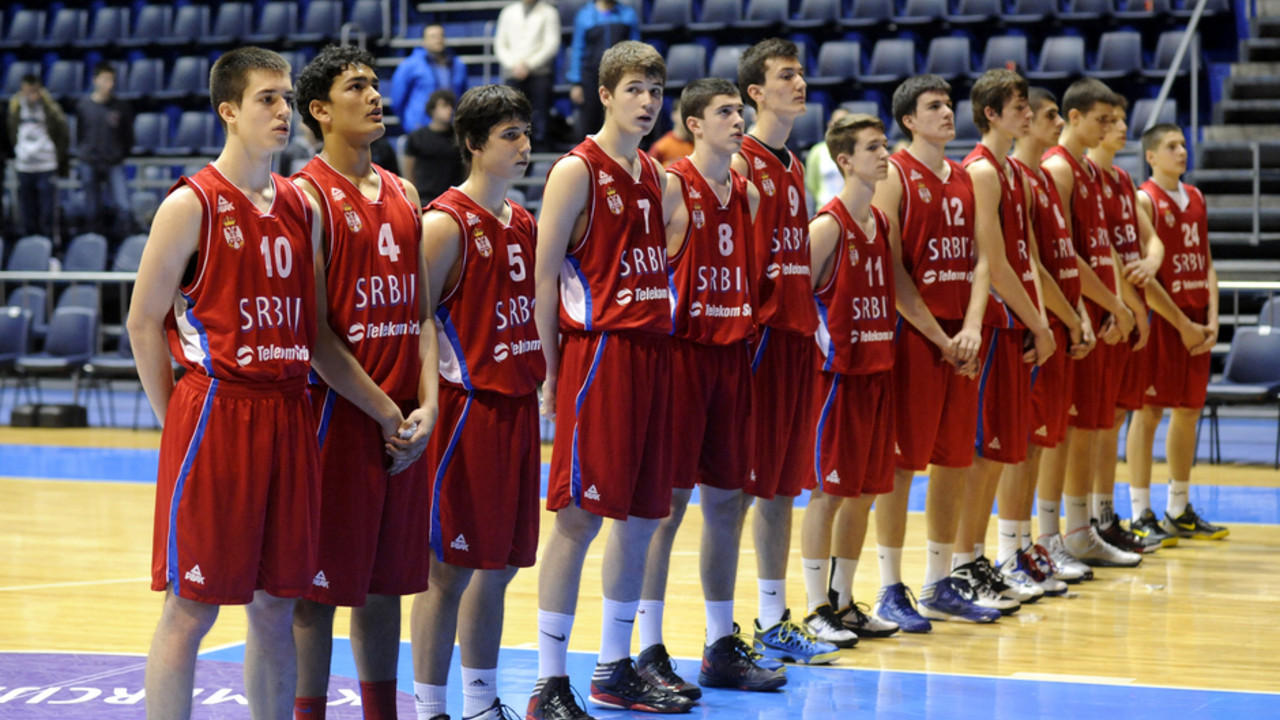 Kadeti Srbije U16 u meču protiv Nemačke u hali "Pionir" marta 2013. godine