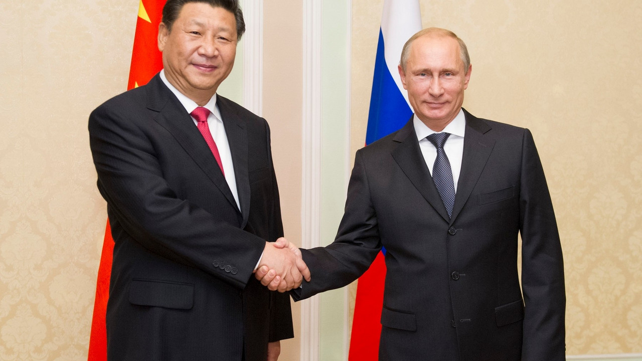 Predsednici Kine i Rusije, Ksi Đinping i Vladimir Putin, na sastanku u Dušanbeu