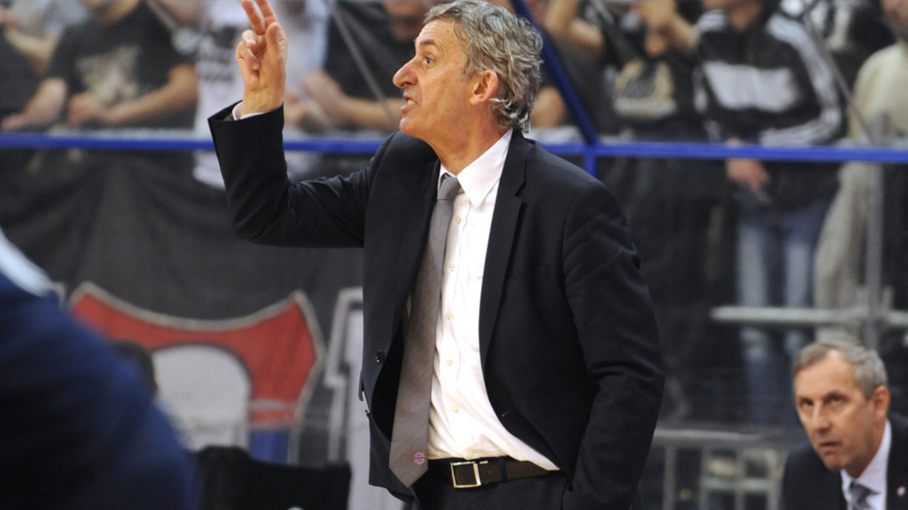 Trener Bajerna Svetislav Pešić
