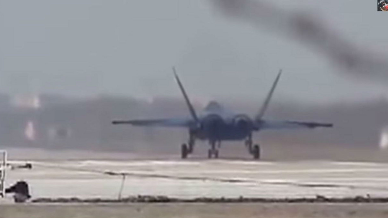 Kineski nevidljivi avion J-31