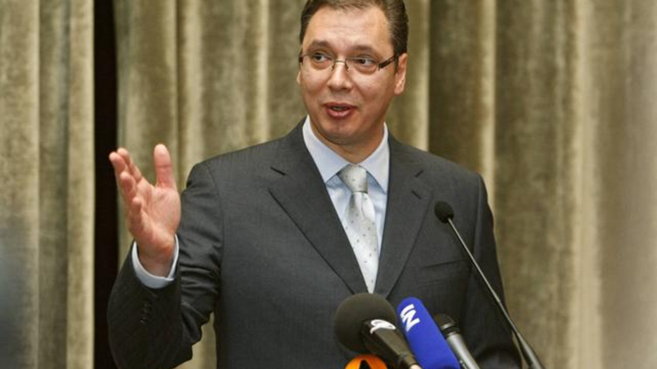 Aleksandar Vučić, Jurij Leanka