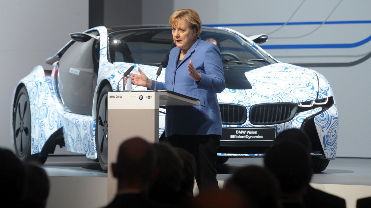 Angela Merkel u BMW