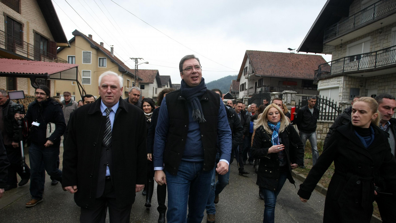 Aleksandar Vučić, Krupanj, kuće