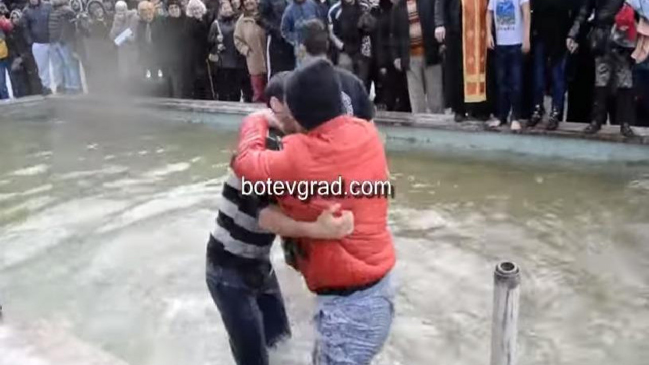 Bugari se biju na Bogojavljenje