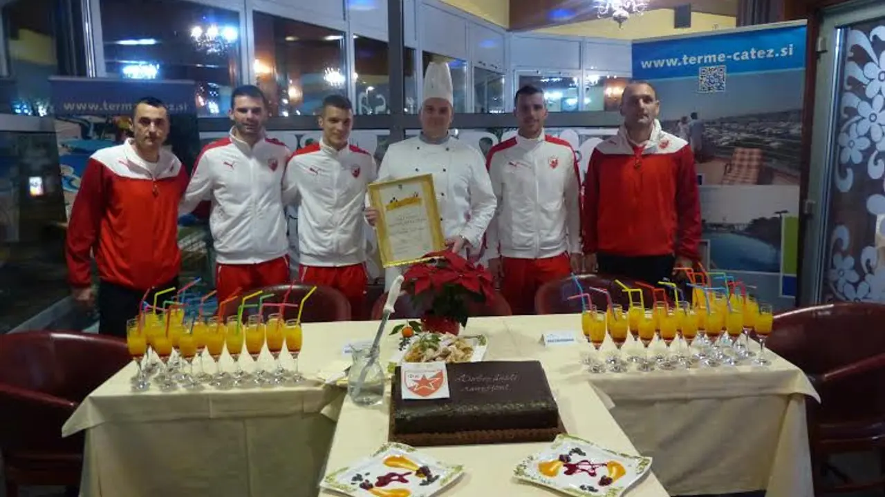 Torta koju su za Zvezdaše pripremili ljudi iz hotela u Sloveniji