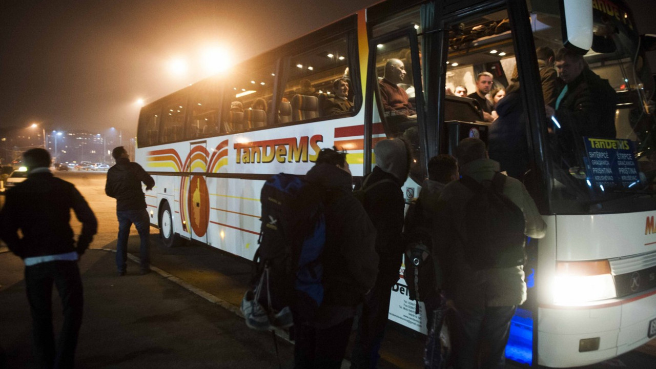 Autobus sa Kosovskim Albancima polazi iz Prištine