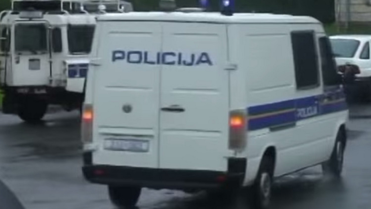 Hrvatska , policija