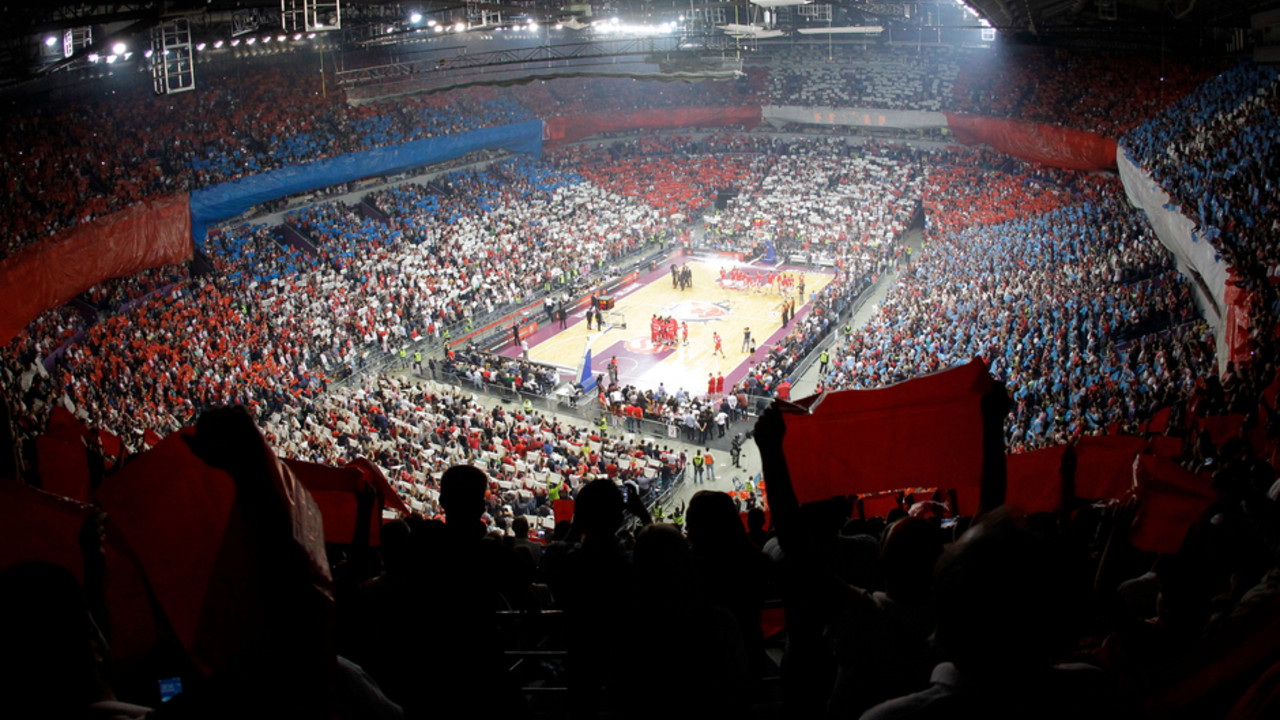 Navijači Crvene zvezde na meču sa Olimpijakosom