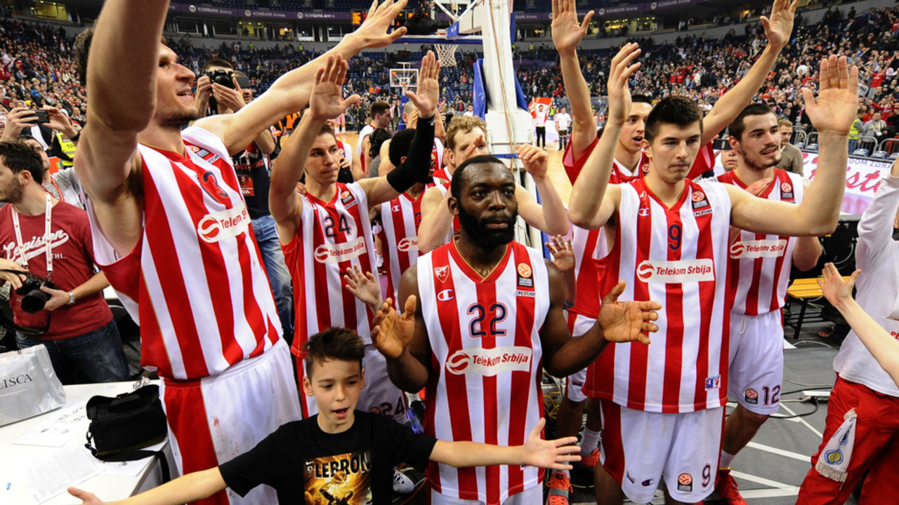 Košarkaši Crvene zvezde slave pobedu