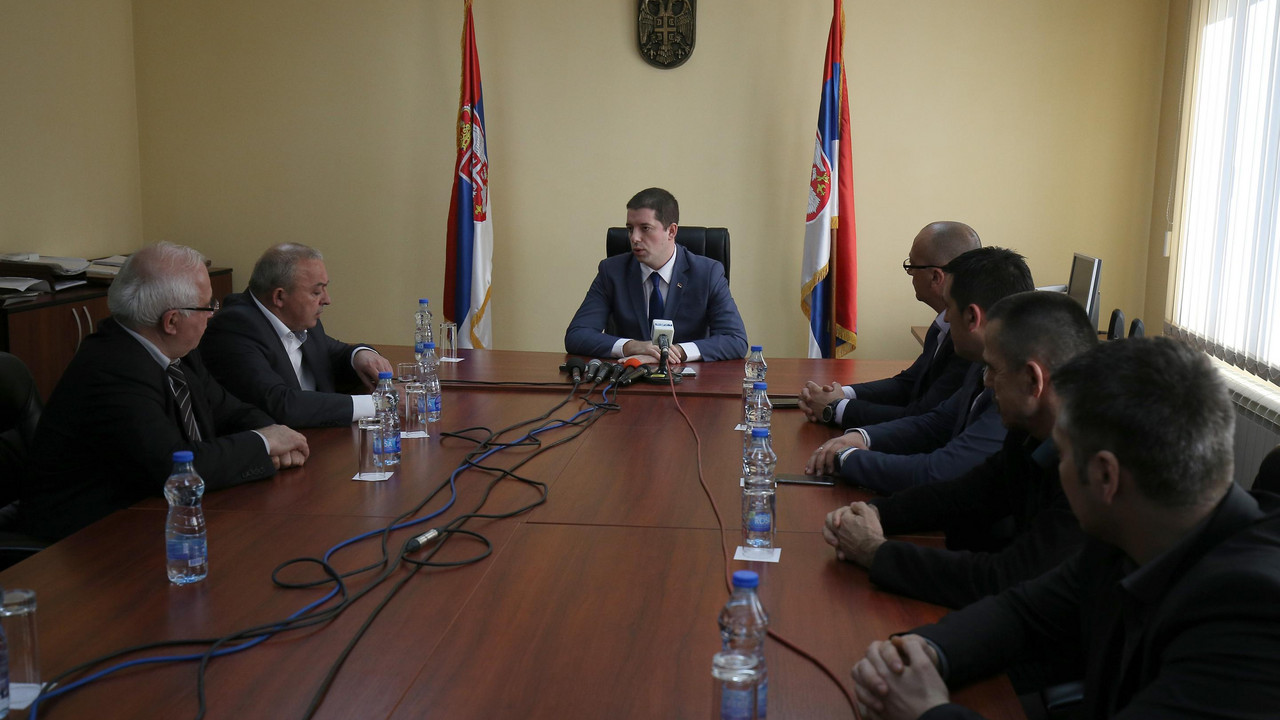 Marko Đurić na sastanku u Kosovskoj Mitrovici