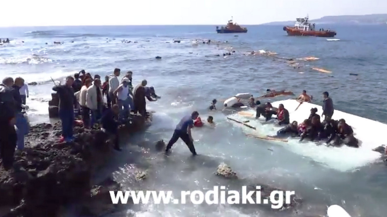 brod, migranti, more