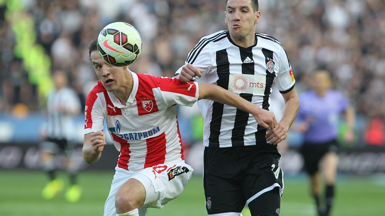 Petar Grbić (Partizan)u duelu sa Vukašinom Jovanovićem (Crvena zvezda)