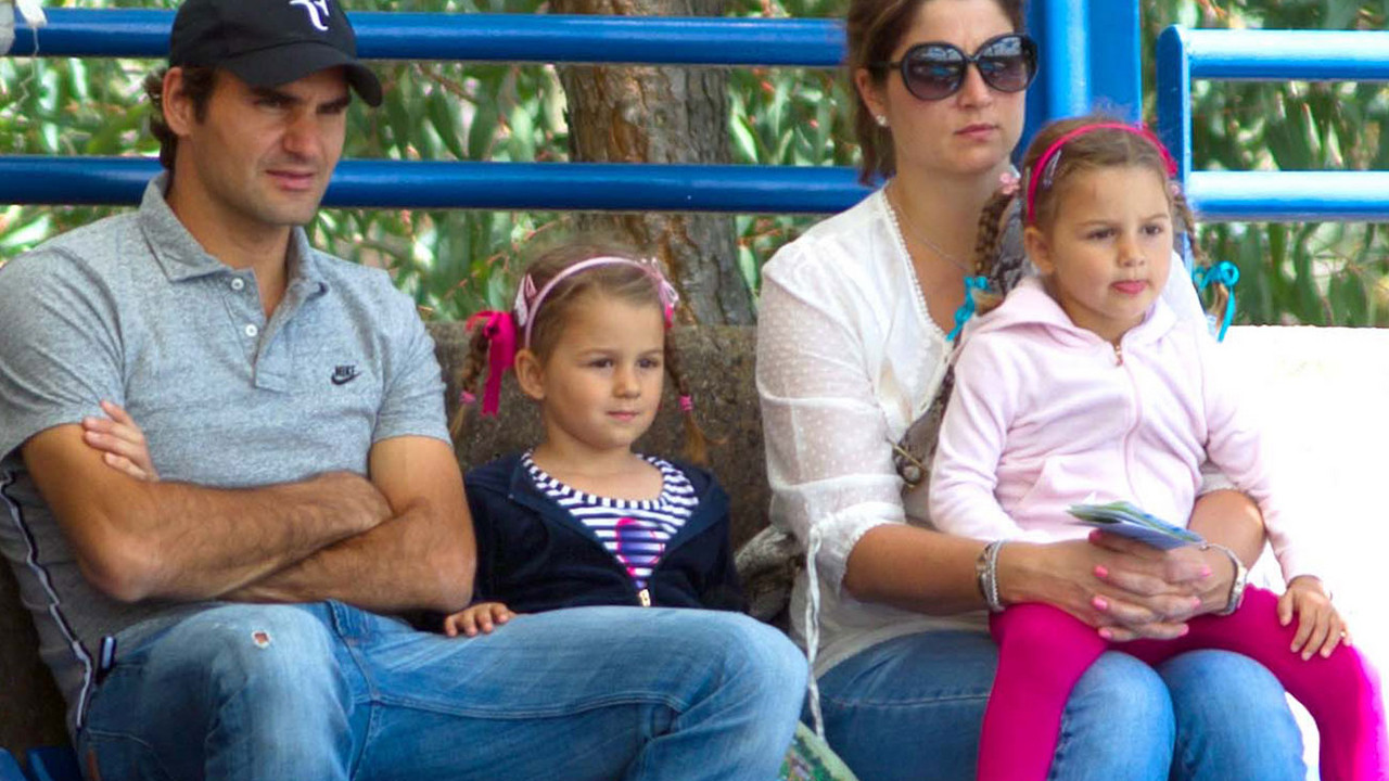 Rodžer Federer sa suprugom Mirkom i ćerkicama