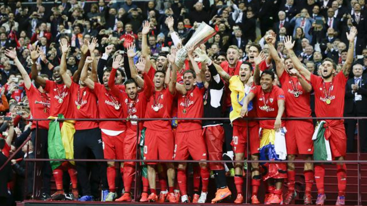 Fudbaleri Sevilje slave osvajanje trofeja Lige Evrope