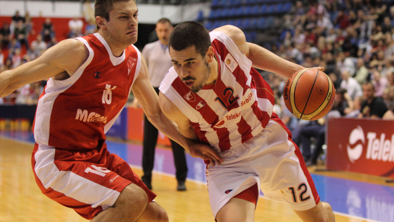 Košarkaš Crvene zvezde Nikola Kalinić